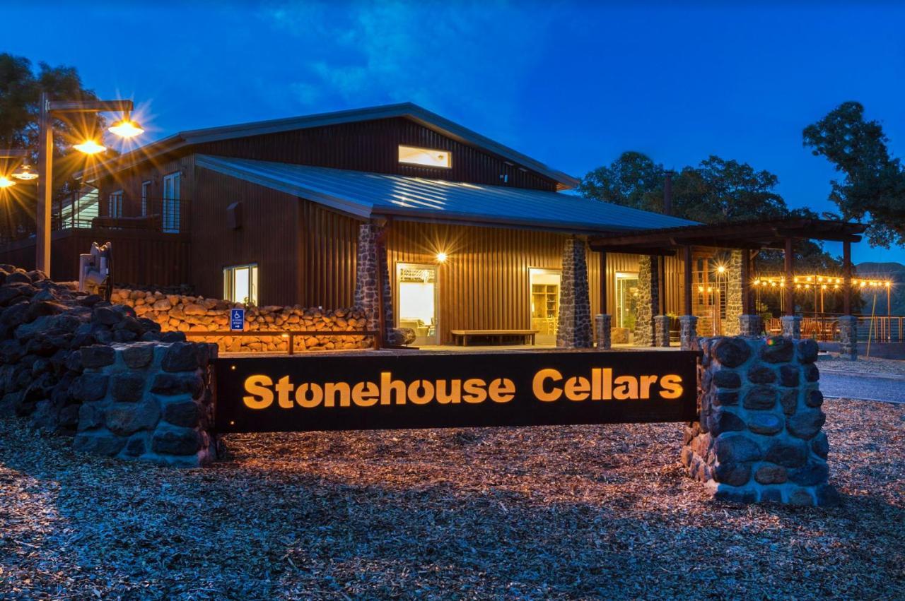 Bed and Breakfast Bed And Barrel At Stonehouse Cellars Clearlake Oaks Exterior foto