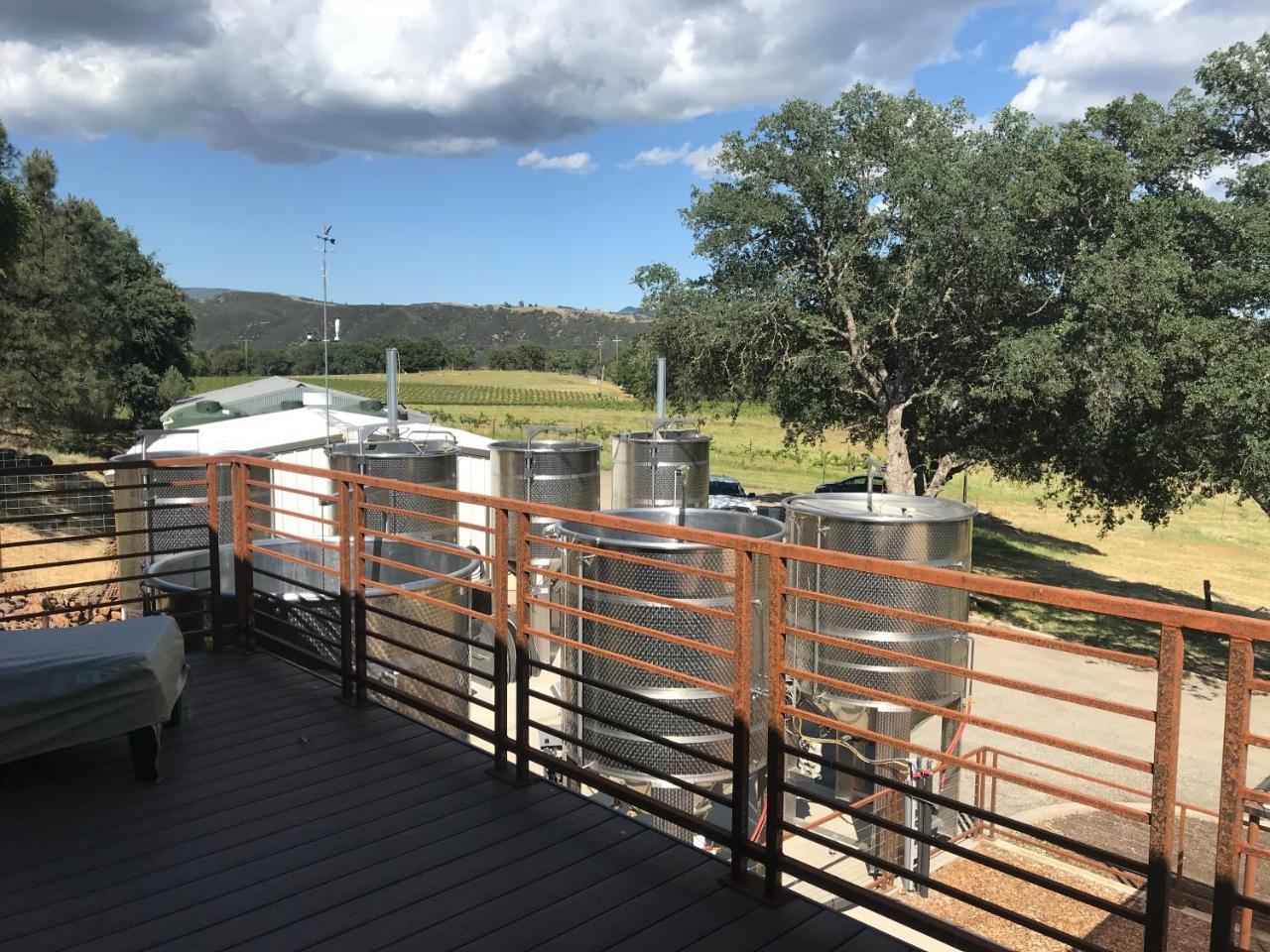 Bed and Breakfast Bed And Barrel At Stonehouse Cellars Clearlake Oaks Exterior foto